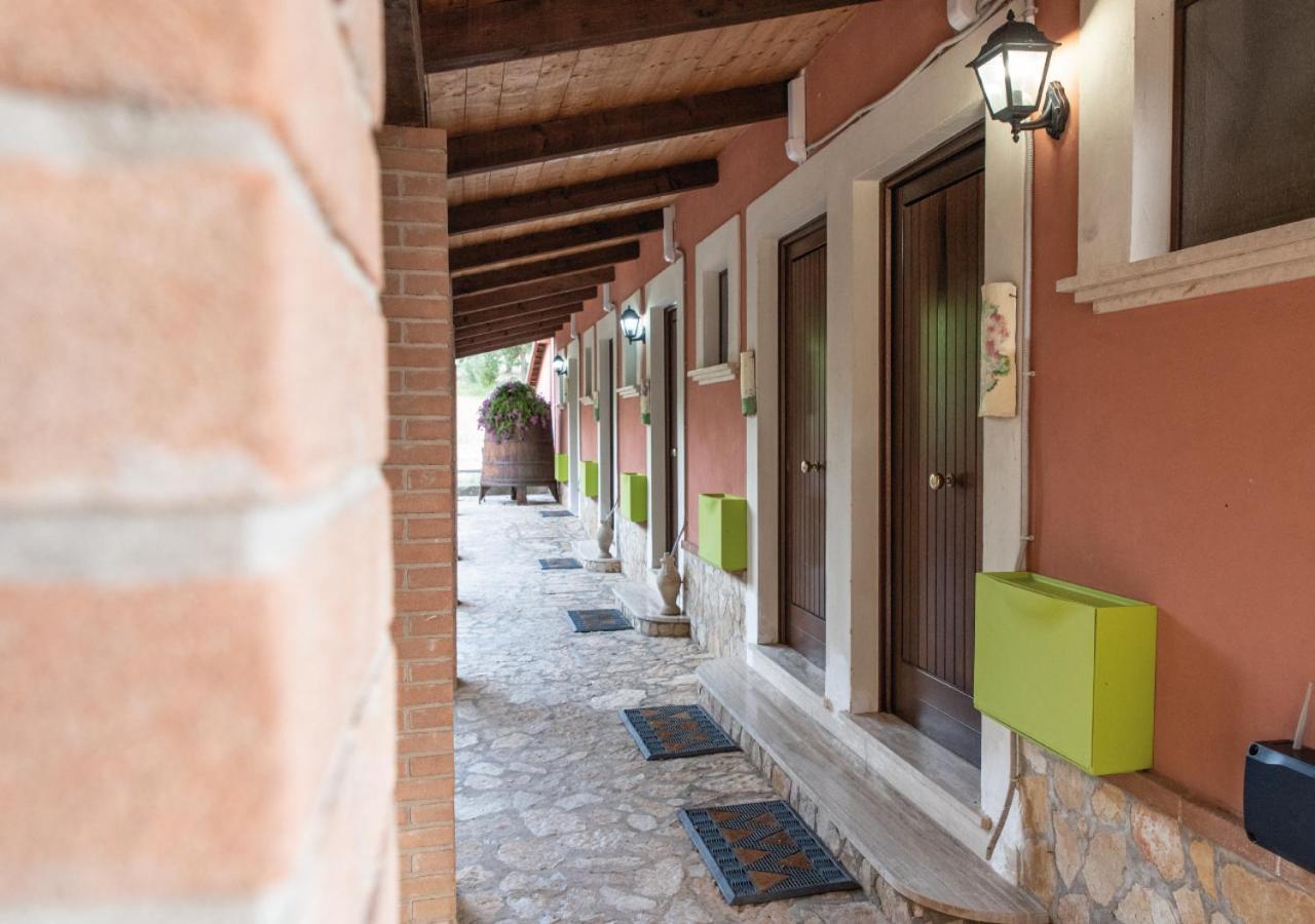 Il Sorgituro - Agriturismo Postiglione Екстер'єр фото